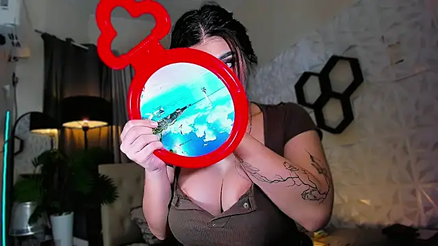 Snapshot of claraakhasova chatting on 10-02-25, 09:49 claraakhasova online show from 10-02-25, 09:49