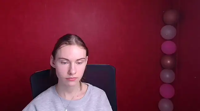 Snapshot of Fiona_Night chatting on 03-06-25, 03:35 Fiona Night online show from 03-06-25, 03:35