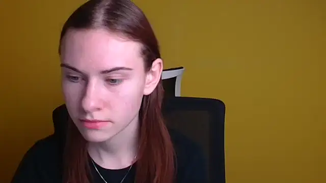 Snapshot of Fiona_Night chatting on 03-08-25, 09:51 Fiona Night online show from 03-08-25, 09:51