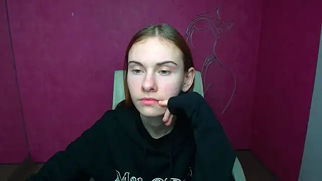 Snapshot of Fiona_Night chatting on 03-10-25, 05:11 Fiona Night online show from 03-10-25, 05:11