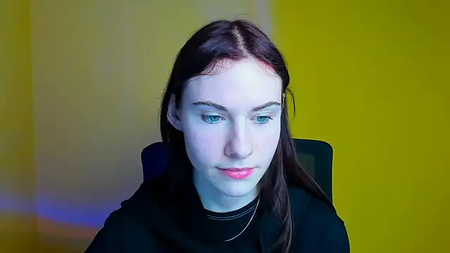 Snapshot of Fiona_Night chatting on 03-13-25, 06:12 Fiona Night online show from 03-13-25, 06:12