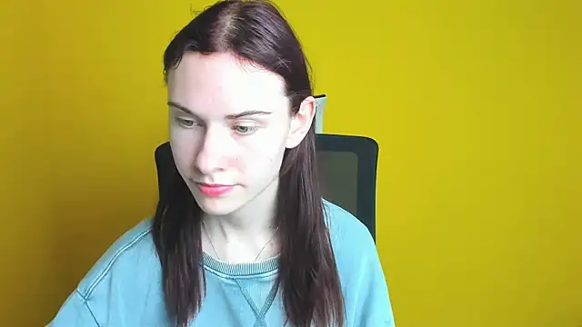 Snapshot of Fiona_Night chatting on 03-15-25, 12:25 Fiona Night online show from 03-15-25, 12:25