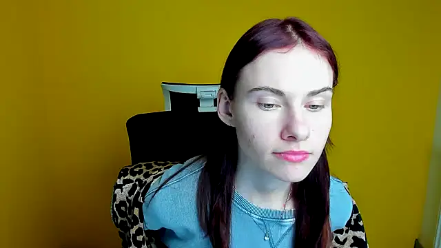 Snapshot of Fiona_Night chatting on 03-15-25, 06:21 Fiona Night online show from 03-15-25, 06:21