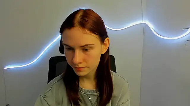 Snapshot of Fiona_Night chatting on 03-19-25, 10:20 Fiona Night online show from 03-19-25, 10:20