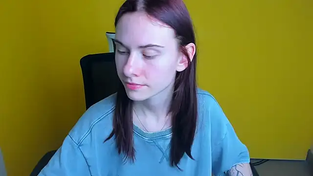 Snapshot of Fiona_Night chatting on 03-21-25, 12:29 Fiona Night online show from 03-21-25, 12:29