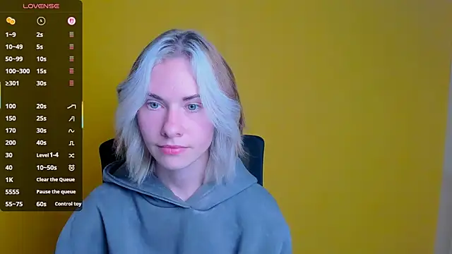 Snapshot of Fiona_Night chatting on 09-17-25, 05:36 Fiona Night online show from 09-17-25, 05:36