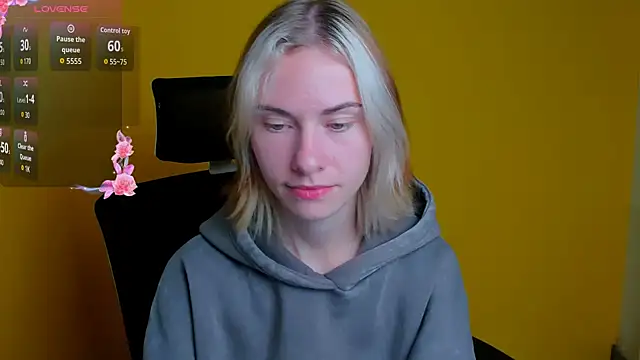 Snapshot of Fiona_Night chatting on 10-08-25, 05:54 Fiona Night online show from 10-08-25, 05:54