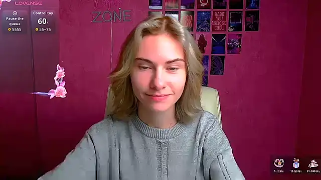 Snapshot of Fiona_Night chatting on 10-17-25, 05:32 Fiona Night online show from 10-17-25, 05:32