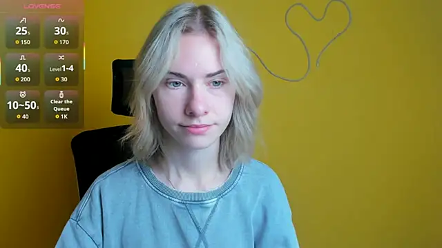 Snapshot of Fiona_Night chatting on 10-24-25, 05:04 Fiona Night online show from 10-24-25, 05:04