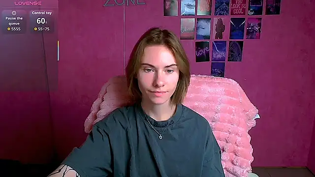 Snapshot of Fiona_Night chatting on 11-23-25, 06:35 Fiona Night online show from 11-23-25, 06:35