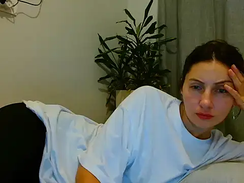 Irina9793 online show from 06-16-26, 06:21