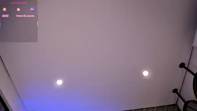 Snapshot of Adharamonroe chatting on 07-22-26, 10:40 Adharamonroe online show from 07-22-26, 10:40