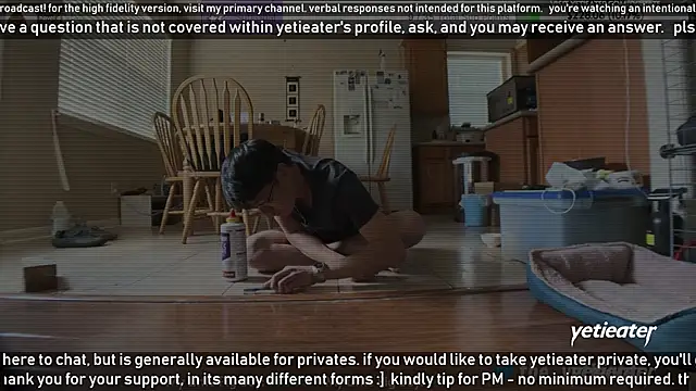 Snapshot of yetieater chatting on 12-14-24, 09:45 yetieater online show from 12-14-24, 09:45