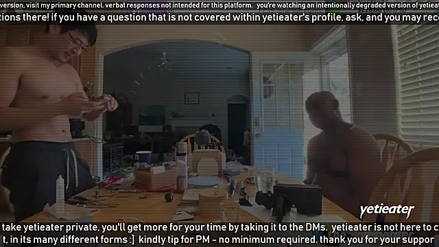 Snapshot of yetieater chatting on 12-29-24, 10:25 yetieater online show from 12-29-24, 10:25