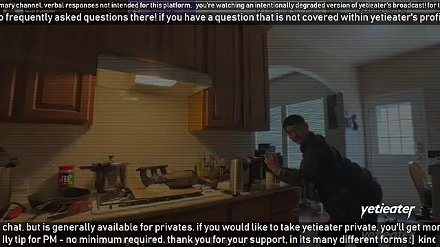 Snapshot of yetieater chatting on 01-17-25, 06:33 yetieater online show from 01-17-25, 06:33