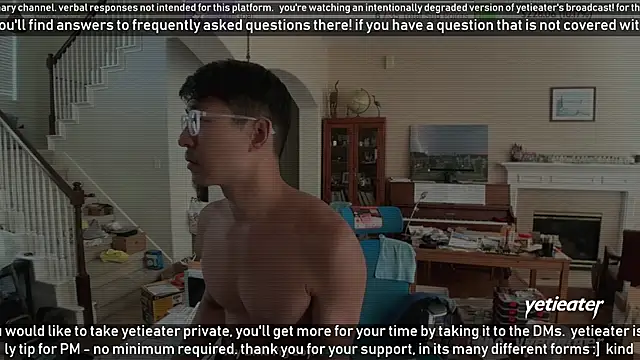 Snapshot of yetieater chatting on 03-10-25, 05:29 yetieater online show from 03-10-25, 05:29