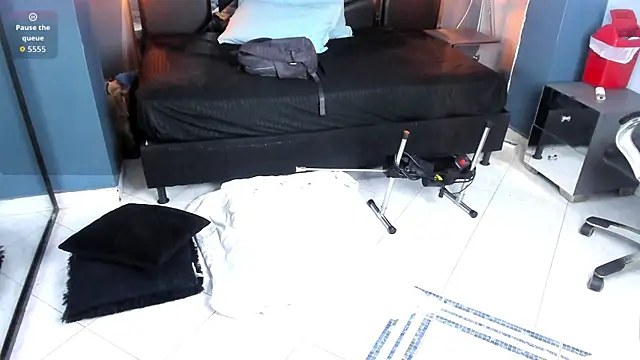 Melissa 23  online show from 04-17-26, 11:57