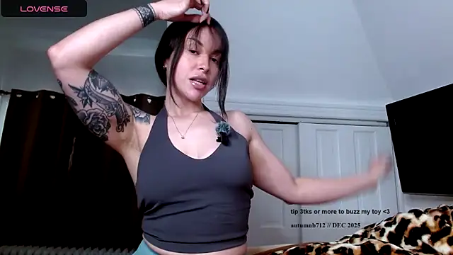 Snapshot of autumnb712 chatting on 12-14-25, 03:28 autumnb712 online show from 12-14-25, 03:28