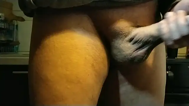 Snapshot of Snajperbaba chatting on 02-20-25, 01:03 Snajperbaba online show from 02-20-25, 01:03