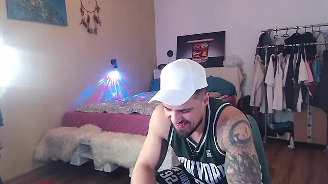 Tiberius hunk online show from 02-02-26, 04:38