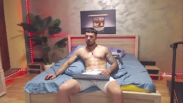 Snapshot of Tiberius_hunk chatting on 06-25-26, 05:12 Tiberius hunk online show from 06-25-26, 05:12