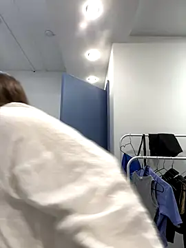 Snapshot of HannaJohnson chatting on 11-21-25, 06:01 HannaJohnson online show from 11-21-25, 06:01