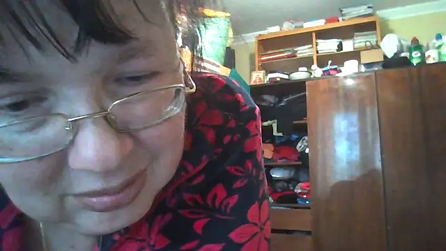 Queen-Elizabeth-25 online show from 03-06-25, 02:51