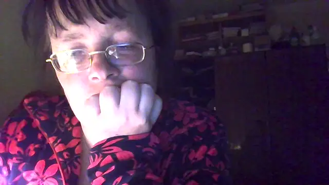 Queen-Elizabeth-25 online show from 03-06-25, 07:32