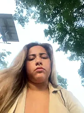 lunaxxx 69 online show from 09-12-25, 10:43