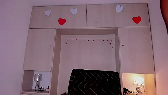 BeverlySteel online show from 03-19-26, 08:13