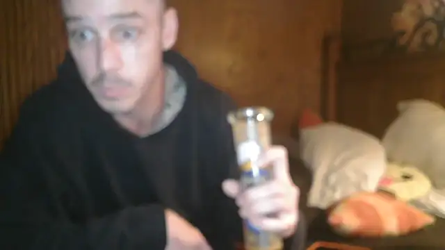 Snapshot of Mac_ThunderCock chatting on 10-04-25, 10:52 Mac ThunderCock online show from 10-04-25, 10:52