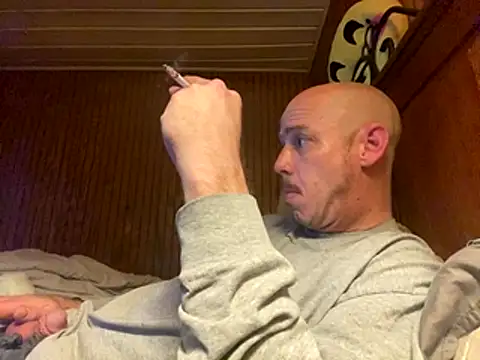 Snapshot of Mac_ThunderCock chatting on 10-23-25, 08:46 Mac ThunderCock online show from 10-23-25, 08:46