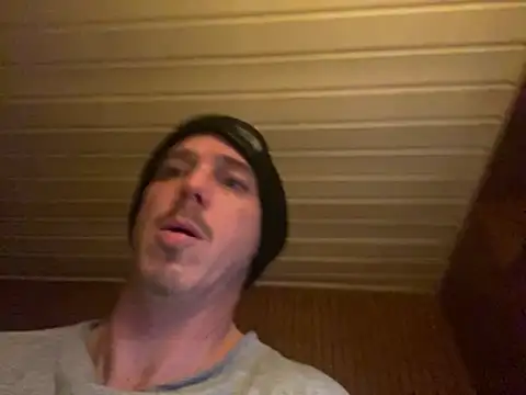 Snapshot of Mac_ThunderCock chatting on 12-19-25, 02:51 Mac ThunderCock online show from 12-19-25, 02:51