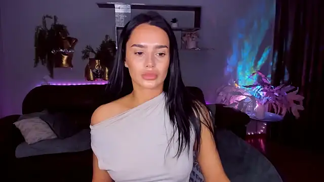 Snapshot of DanaSincere chatting on 04-28-26, 03:44 DanaSincere online show from 04-28-26, 03:44
