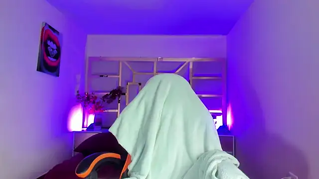 Snapshot of tamara_rouse1 chatting on 09-13-25, 04:45 tamara rouse1 online show from 09-13-25, 04:45