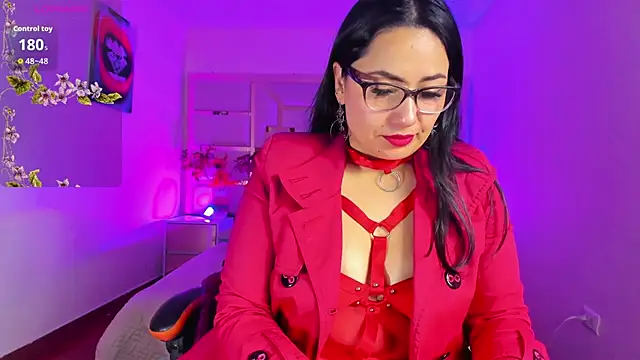 Snapshot of tamara_rouse1 chatting on 09-26-25, 04:38 tamara rouse1 online show from 09-26-25, 04:38