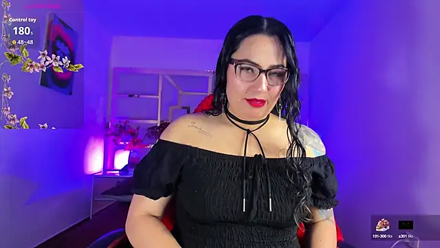 Snapshot of tamara_rouse1 chatting on 09-30-25, 04:17 tamara rouse1 online show from 09-30-25, 04:17