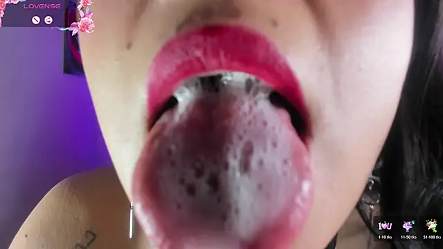 Snapshot of tamara_rouse1 chatting on 12-02-25, 04:51 tamara rouse1 online show from 12-02-25, 04:51