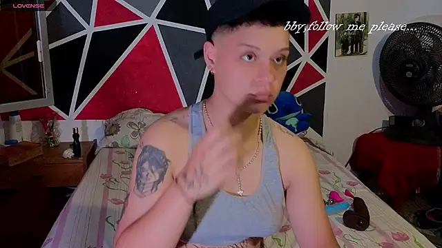 Snapshot of demimoore222 chatting on 10-08-25, 01:14 demimoore222 online show from 10-08-25, 01:14