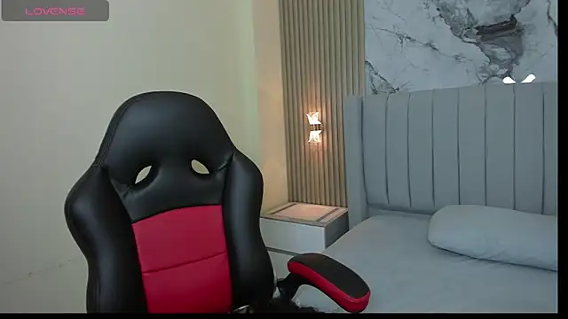 Snapshot of AGATHASMITH5 chatting on 03-12-25, 02:52 AGATHASMITH5 online show from 03-12-25, 02:52