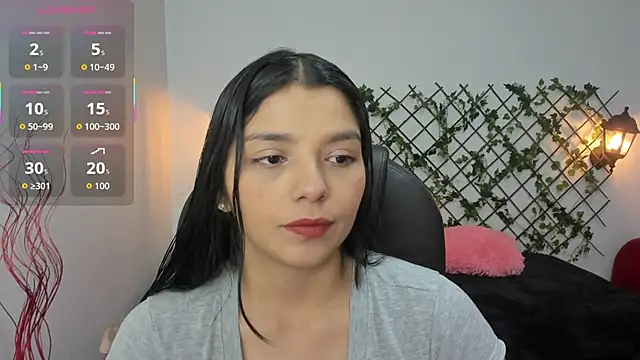 Snapshot of issa__nassar chatting on 10-25-25, 01:29 issa nassar online show from 10-25-25, 01:29