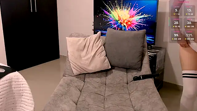 Snapshot of Sharlot-7 chatting on 11-13-25, 06:07 Sharlot-7 online show from 11-13-25, 06:07