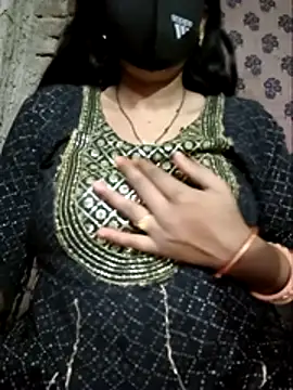 Snapshot of Sexyradha_ chatting on 04-18-26, 07:18 Sexyradha online show from 04-18-26, 07:18