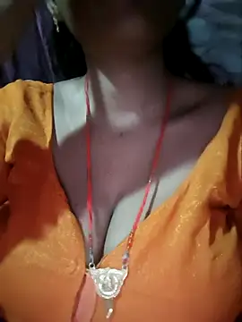 Snapshot of Sexyradha_ chatting on 04-22-26, 08:10 Sexyradha online show from 04-22-26, 08:10