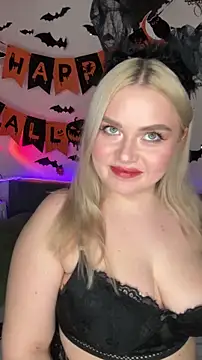 Snapshot of April_Vancee chatting on 10-31-25, 03:57 April Vancee online show from 10-31-25, 03:57