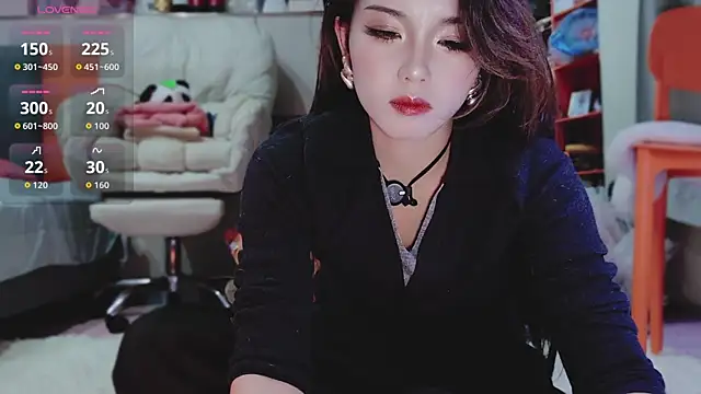 guoguo7777777 online show from 12-04-25, 03:10