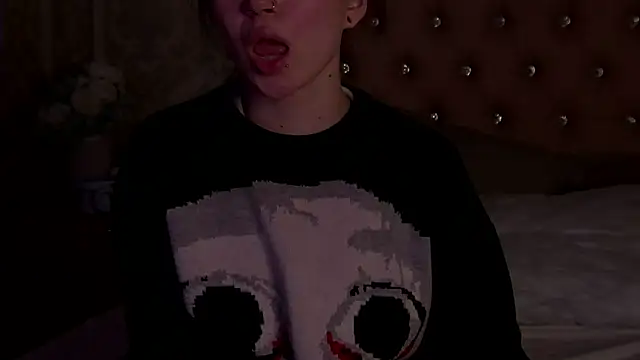 HeatherSweet  online show from 04-26-26, 05:43