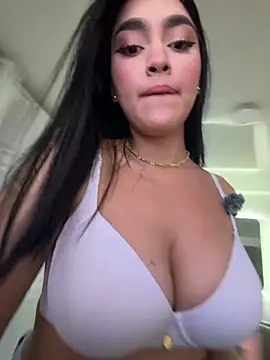 JulesBenett online show from 04-01-26, 01:06