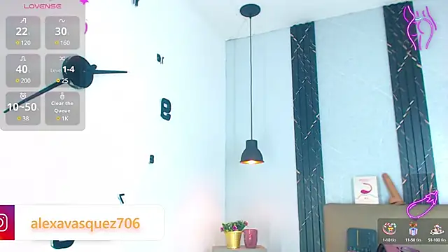 Snapshot of Alexxaa_Fox chatting on 03-20-25, 07:03 Alexxaa Fox online show from 03-20-25, 07:03