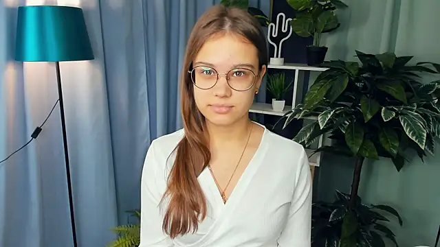 Snapshot of GarynFeltham chatting on 03-02-25, 10:56 GarynFeltham online show from 03-02-25, 10:56